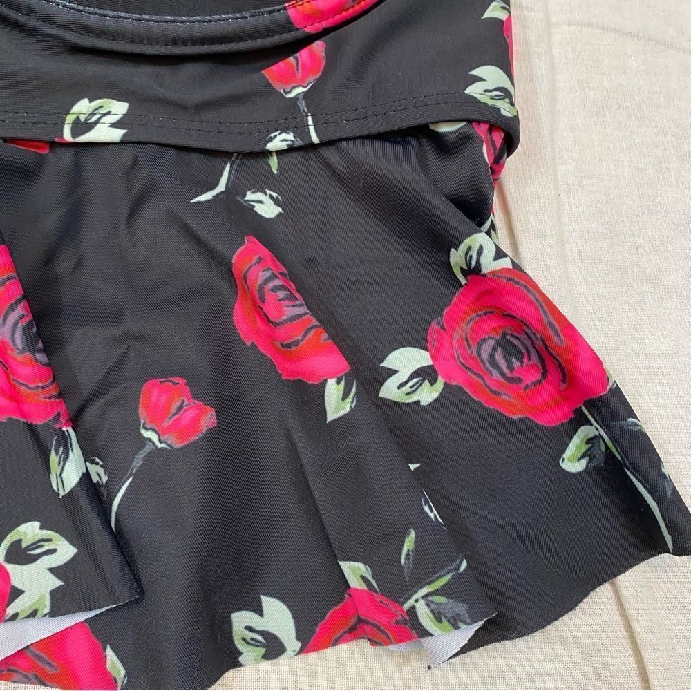 New With Tags RoseGal Black Floral Ruffle Bikini Swim Top 5X - Picture 6 of 10